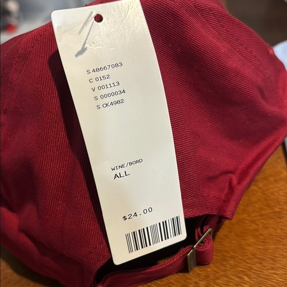 Adidas Red Women's Hat - Picture 7 of 7